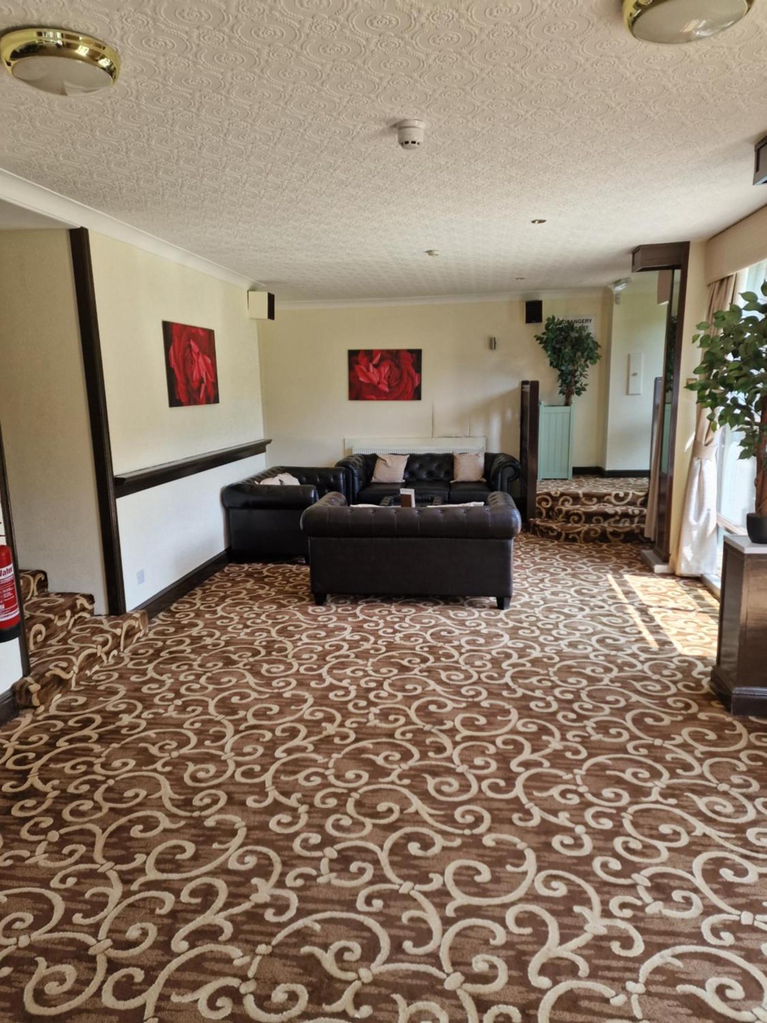Hotel Royal Court &