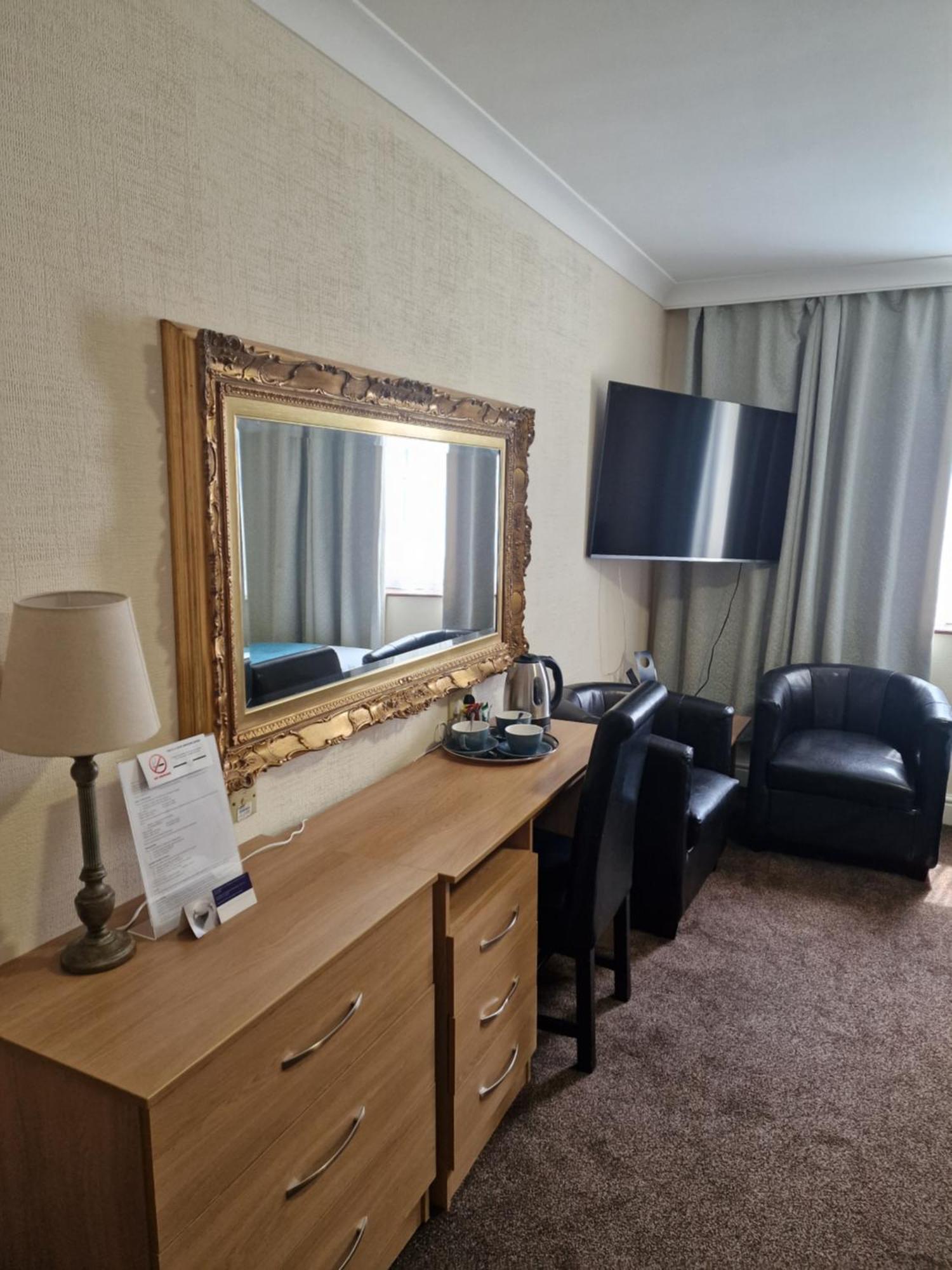 Hotel Royal Court & 3*