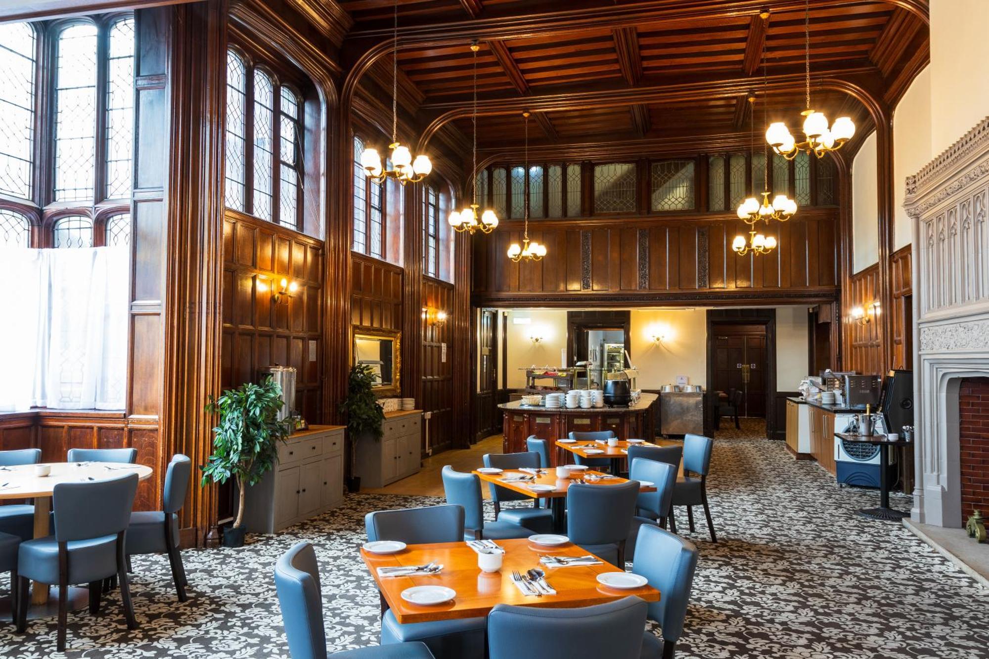 Royal Court & Hotel
