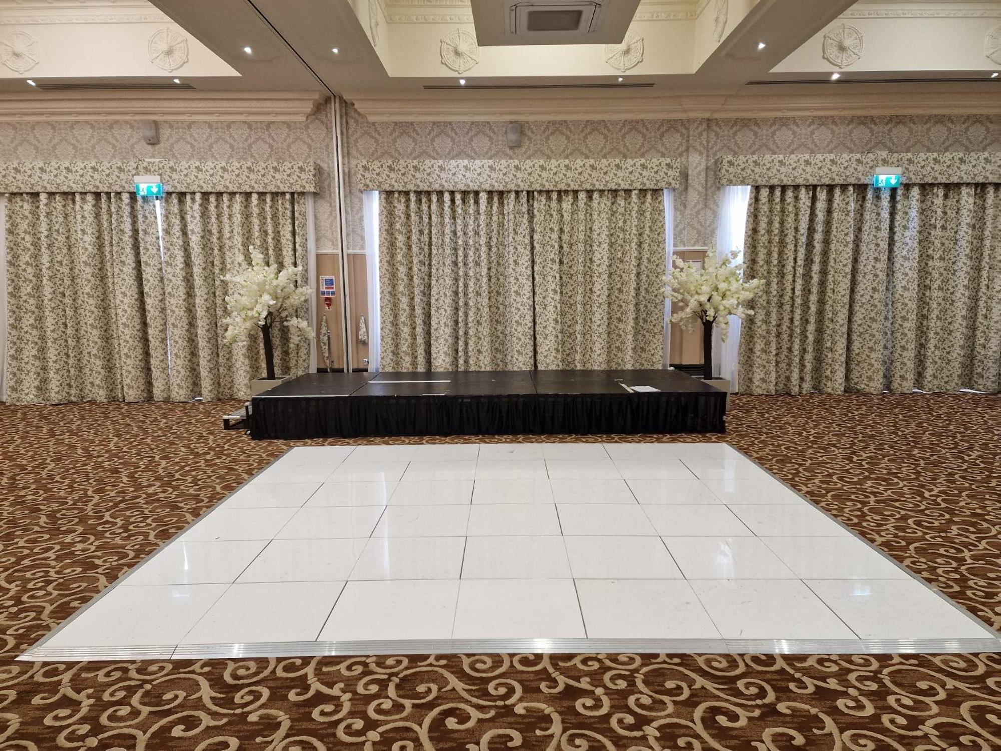 Royal Court & 3* Coventry