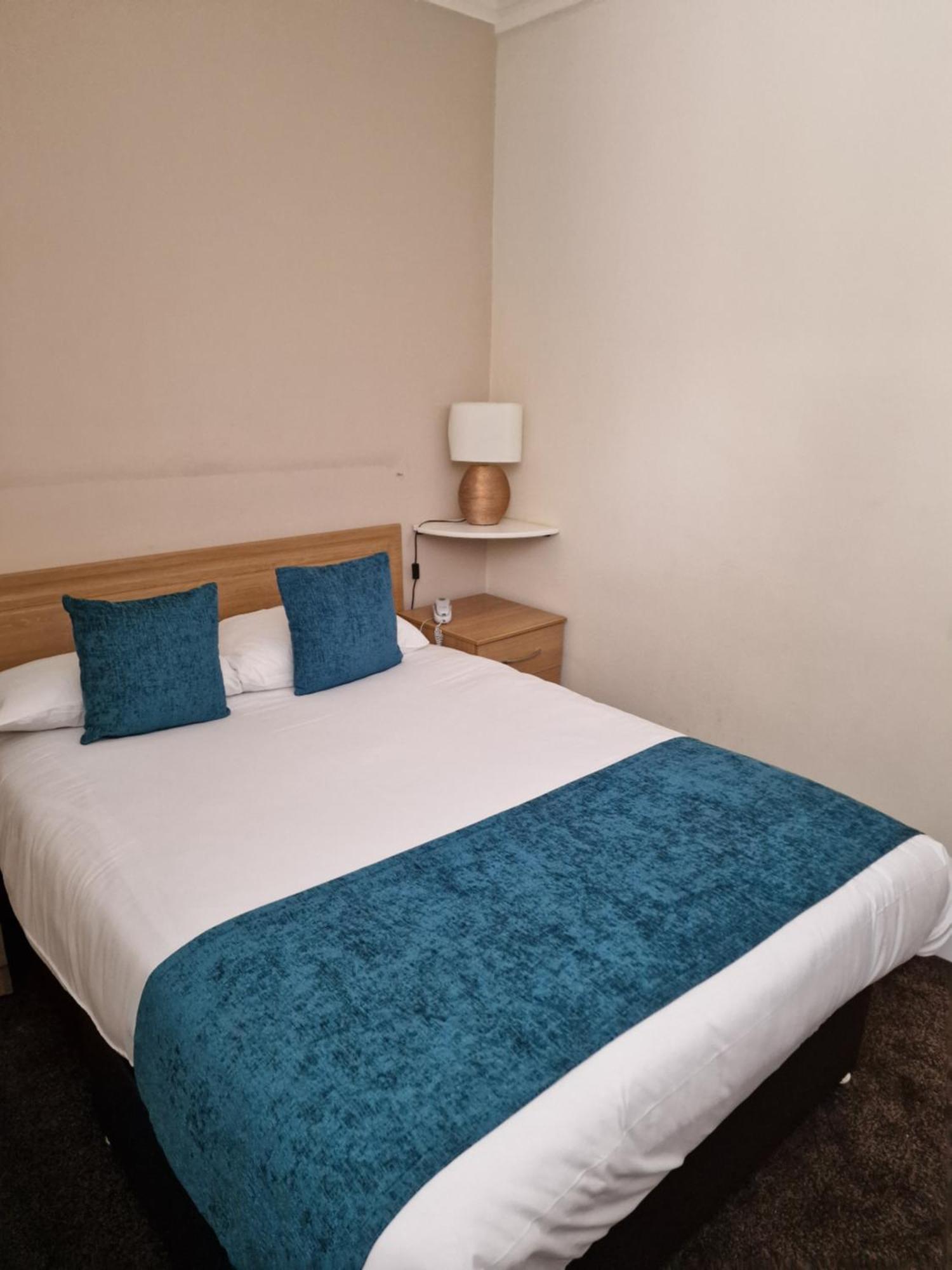 Royal Court & Hotel 3*