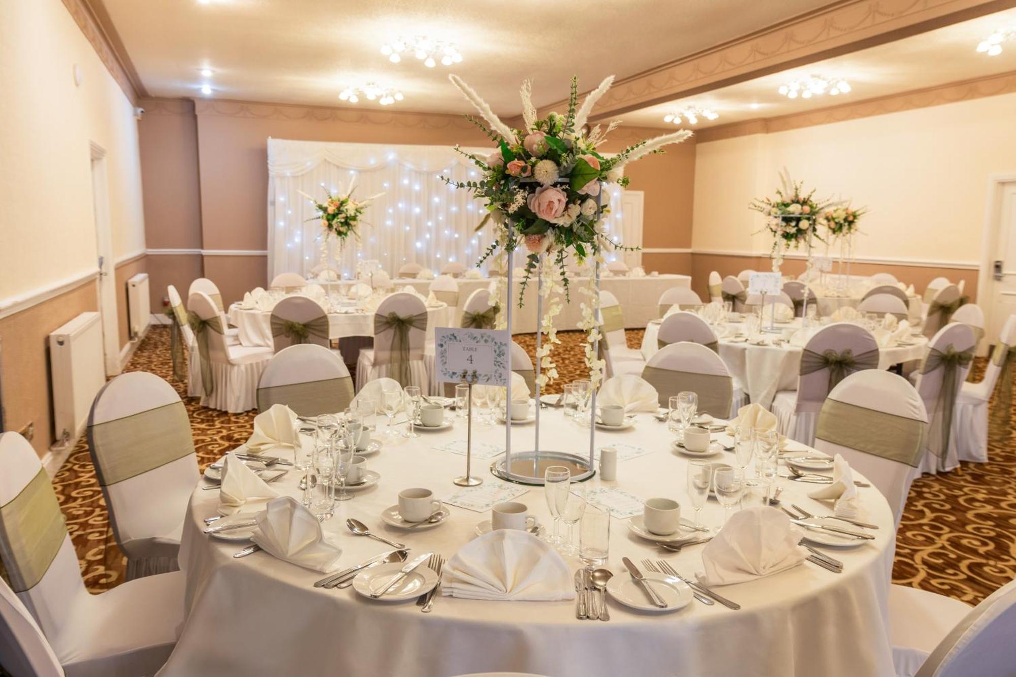 Hotel Royal Court &