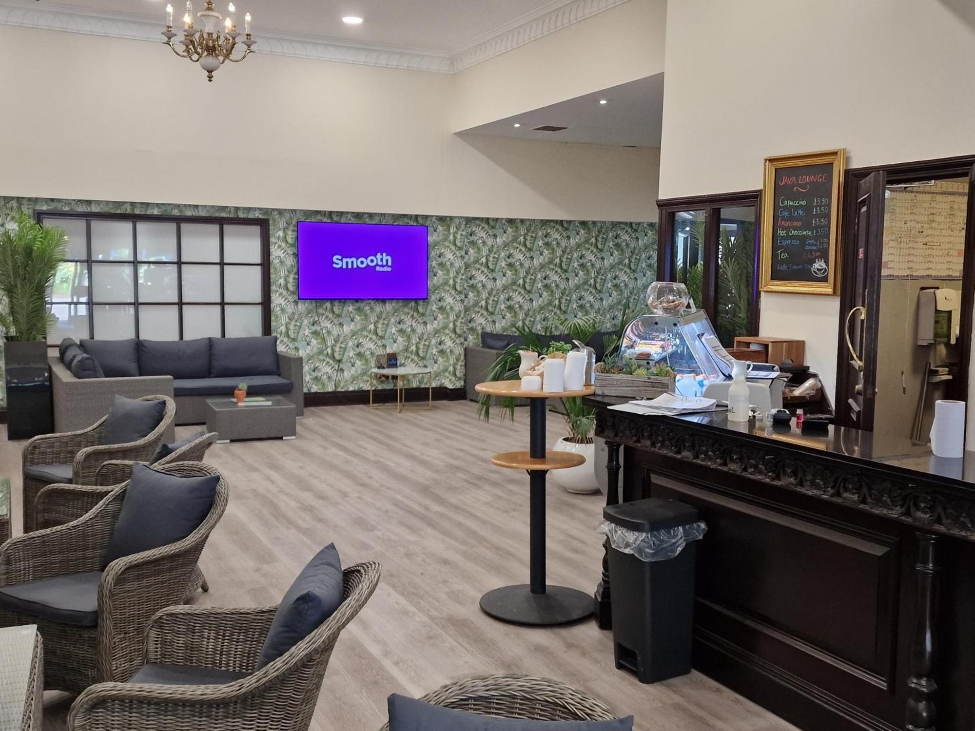 Hotel Royal Court &